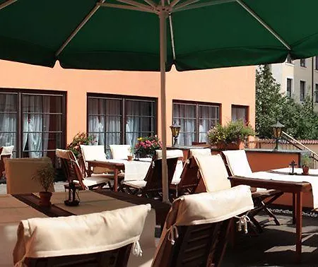 Bayerischer Hof 4*