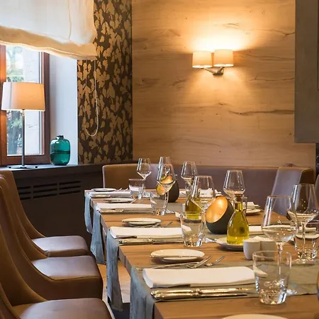 Bayerischer Hof Hotel 4*