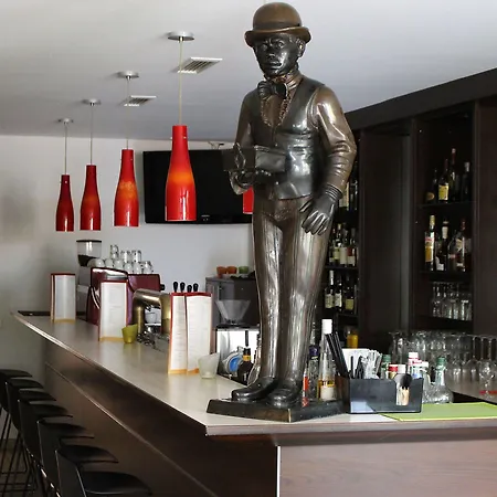 Bayerischer Hof Hotel 4*