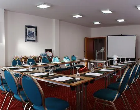 Bayerischer Hof Hotel 4*