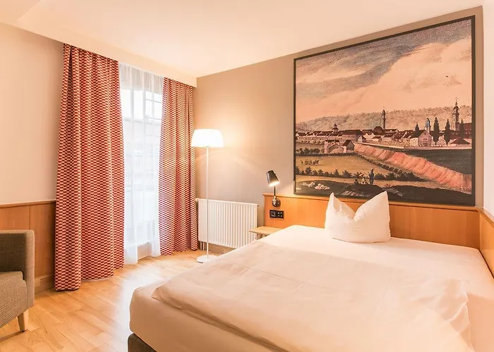 Bayerischer Hof Szálloda 4*