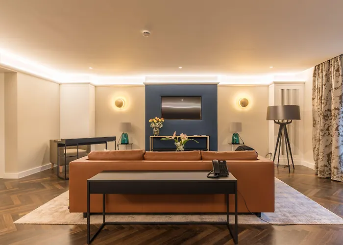 Bayerischer Hof Szálloda 4*
