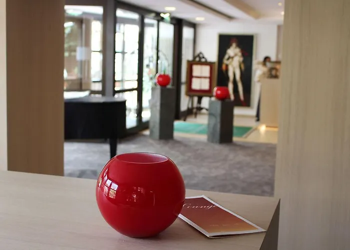 Bayerischer Hof Szálloda 4*