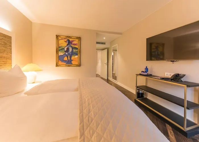 Hotel Bayerischer Hof 4*